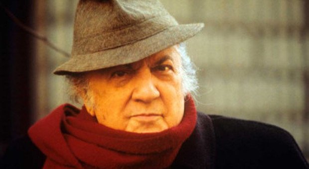 Fellini, ele visitava a sua cidade natal, Rimini e de repente sofreu um derrame e o cinema perdia mais um cineasta genial.
