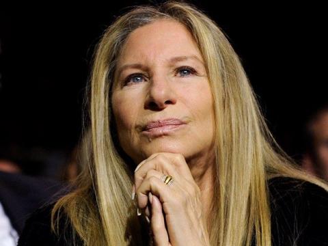 Barbra Streisand é uma colecionadora de  prêmios ao longo da sua trajetória até aqui já são 43, além de ter sido indicada para outros 44. Os principais 2 Oscars, 11 Globos de Ouro, 10 Grammy’s e 5 Emmys.
