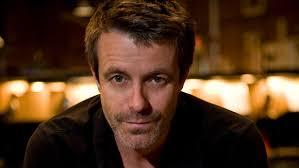 Harry Gregson Williams se notabilizou no cinema por vários trabalhos famosos como SHREK em 2001 e ainda AS CRÔNICAS DE NARNIAN em 2005 que chegou a ser indicada ao Globo de Ouro.