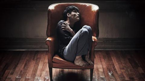 O cineasta Hang-jun Jang em RASTROS DE UM SEQUESTRO mergulhou na psicologia para construir esse roteiro baseado numa relato de um amigo, capaz de render um eletrizante thriller psicológico.