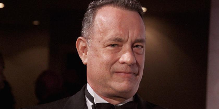 O ator Tom Hanks está completando 62 anos neste dia 09 de julho de 2018, ele que nasceu em Concord, Califórnia, EUA. São mais de 80 filmes como ator, tendo dirigido em quatro oportunidades e conquistado 81 prêmios. Neste domingo, oito da noite ,na Universitária FM, um programa de 60 minutos em homenagem a esse grande ator em A Música no Cinema, com produção e apresentação de Márcio Alvarenga.