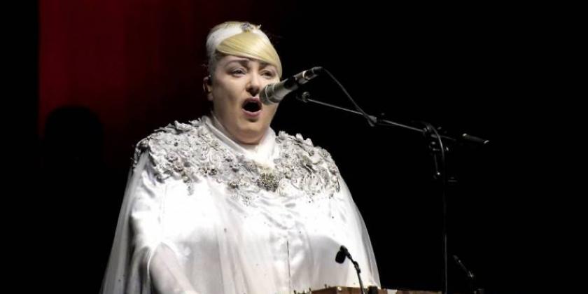 Cantora e compositora Lisa Gerrard.