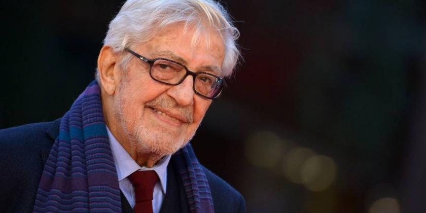 Ettore Scola sempre foi um cineasta que respeitou a música, sua importância, já que em determinada época ele lembrou que em 1941 existia uma lei que reconhecia como legítimos autores de um filme, o roteirista, o diretor de arte, o diretor e o compositor, e arrematou: “é um dos poucos casos em que o legislador foi iluminado, pois nem todas as leis são tão próprias e justas como essa.”