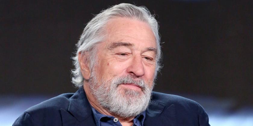 Robert De Niro está aniversariando no dia 17 de agosto, ele que nasceu no ano de 1943, na cidade de Nova Iorque,EUA.  Depois de estudar num colégio de padres, De Niro decidiu que gostaria de interpretar, para isso se esforçou e estudou arte dramática no Conservatório de Stella Adler.