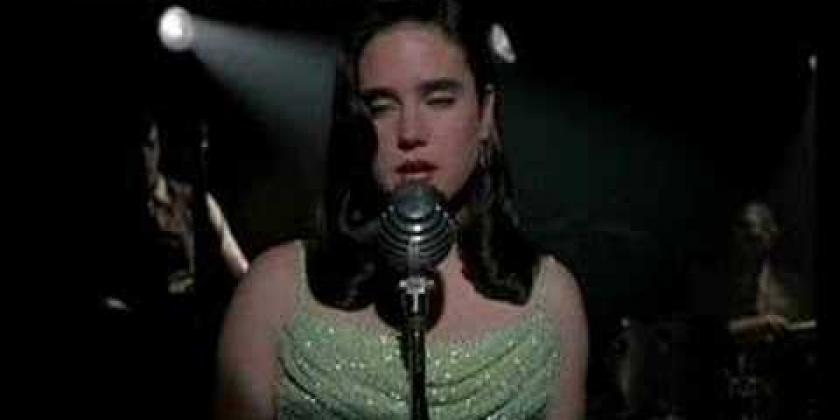 O filme de 1998 estrelado por Kiefer Sutherland e Jennifer Connelly que aparece cantando em cena, mas na verdade  a voz é da  cantora Anita Kelsey.