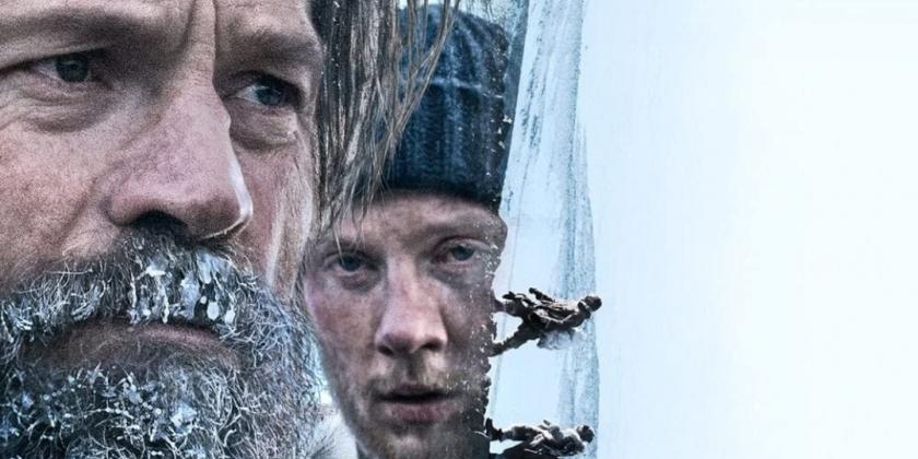 Quando o diretor dinamarquês Peter Flinth foi escolher as locações para o filme CONTRA O GELO, ele percebeu o que impulsiona um explorador, mesmo em situações rigorosamente adversas e desafiadoras num mar de gelo. 