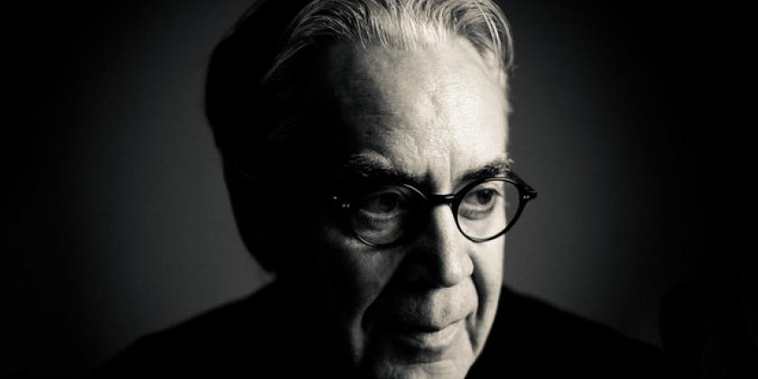 Está aniversariando o compositor canadense Howard Shore, que nasceu em Toronto no dia 18 de outubro de 1946. Em 1975 Howard Shore inicia sua trajetória como compositor de trilhas, trabalhando incialmente para a televisão onde produziu uma série de trabalhos, desde prefixos para programas até trilhas para mini-series. 