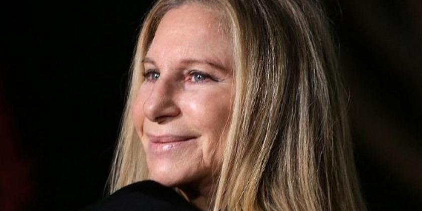 Barbra Streisand é uma colecionadora de prêmios ao longo da sua trajetória até aqui já são 43, além de ter sido indicada para outros 44. Os principais 2 Oscars, 11 Globos de Ouro, 10 Grammy’s e 5 Emmys. Como atriz atuou em 24 produções cinematográficas e destas em oito delas também acumulou a função de diretora e produziu 24 filmes. 