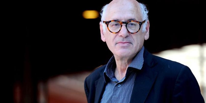 Michael Nyman continua excursionando pelos quatro cantos do mundo com sua banda minimalista difundindo suas músicas, principalmente as trilhas sonoras como COZINHEIRO, O LADRÃO, A MULHER E O AMANTE, AFOGANDO EM NÚMEROS, O LIVRO DE PRÓSPERO, O PIANO  e muitas outras. Neste dia 29 de março Michael Nyman e sua banda se apresentam na Praça Museo em Nápoles na Itália.